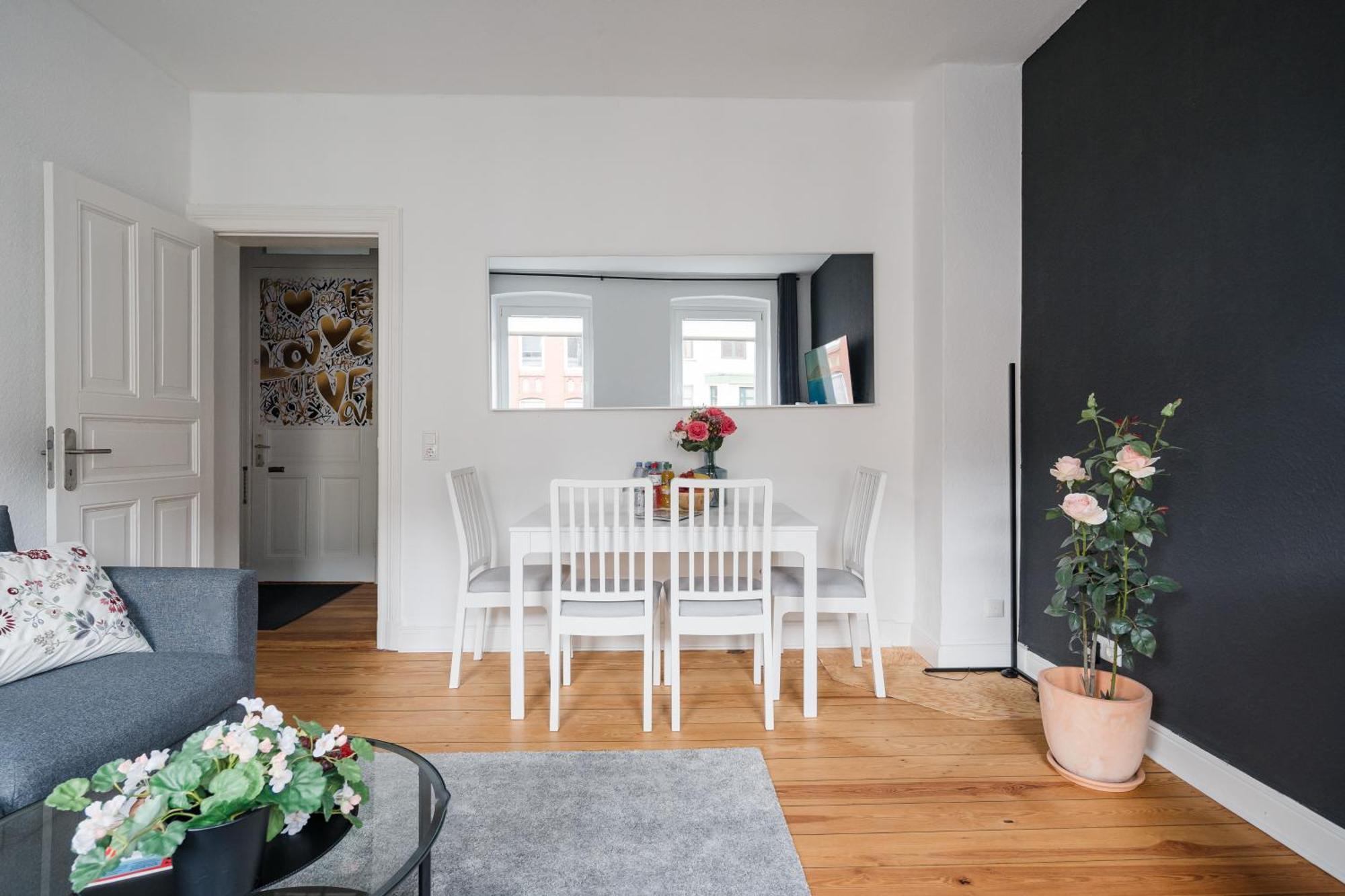 2 Altbauwohnung In Mitte 24-7 Check In Apartment *