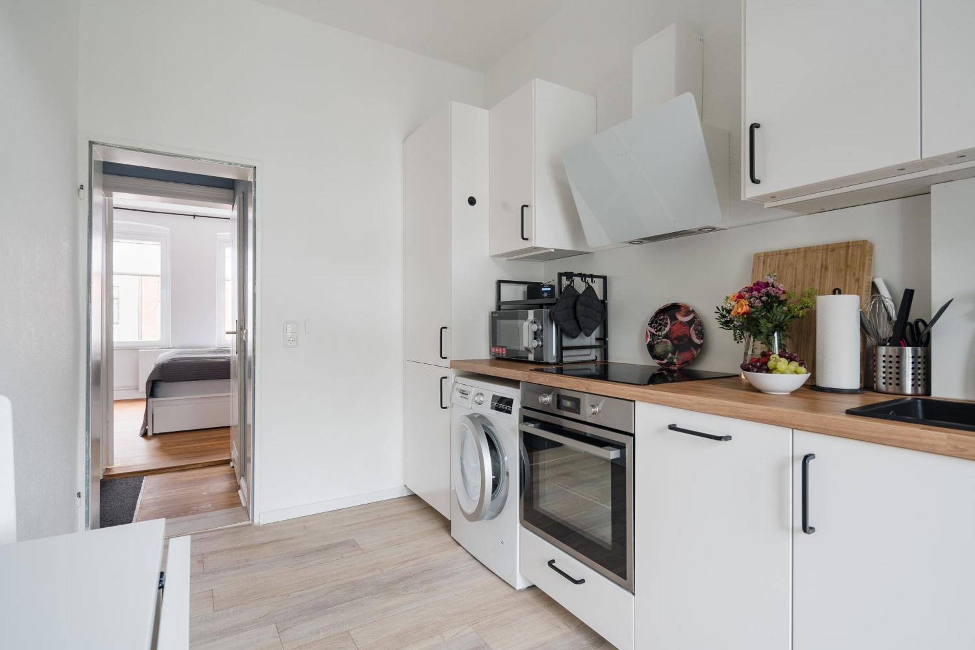 2 Altbauwohnung In Mitte 24-7 Check In Kiel